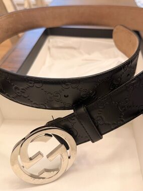 Gucci Black and Tan Leather Sandal with Signature Insole